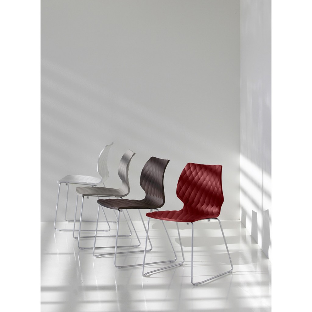 Scaun Uni 552 - Nuovo Design